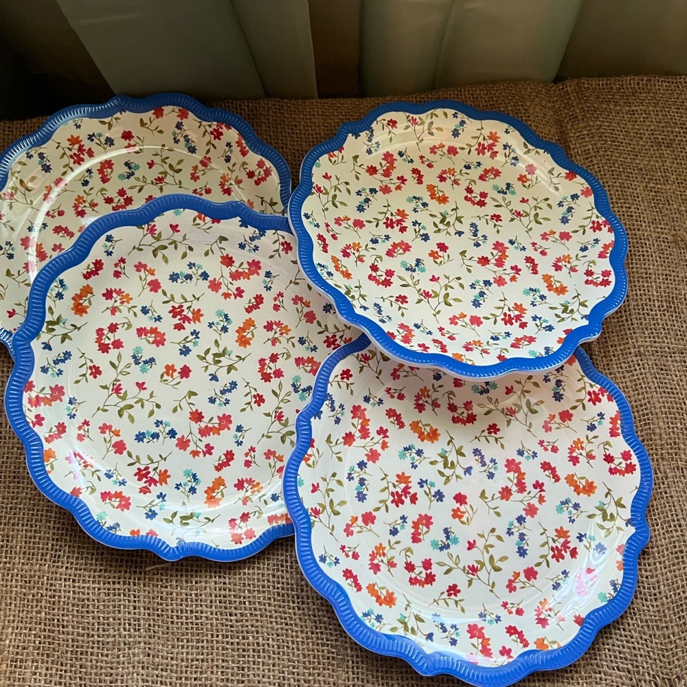 Pioneer Women Vibrant Confetti Scalloped Dinnerware Set 4 Salad 8”
